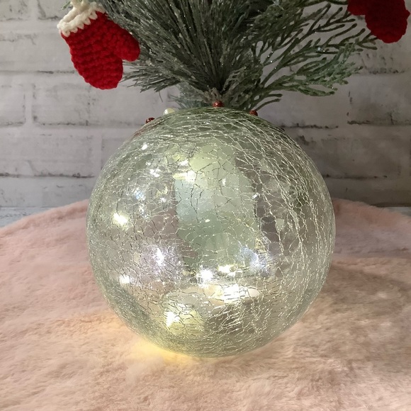 Holiday Christmas Gnome LED Lighted Crackled Glass Ball - Picture 7 of 7